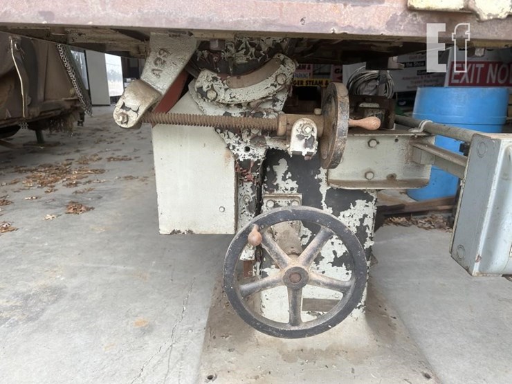 vintage-table-saw-image-6