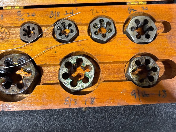 #733-•-set-of-morse-rethreading-dies-image-3