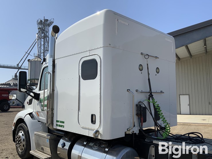 2016-peterbilt-579-image-19