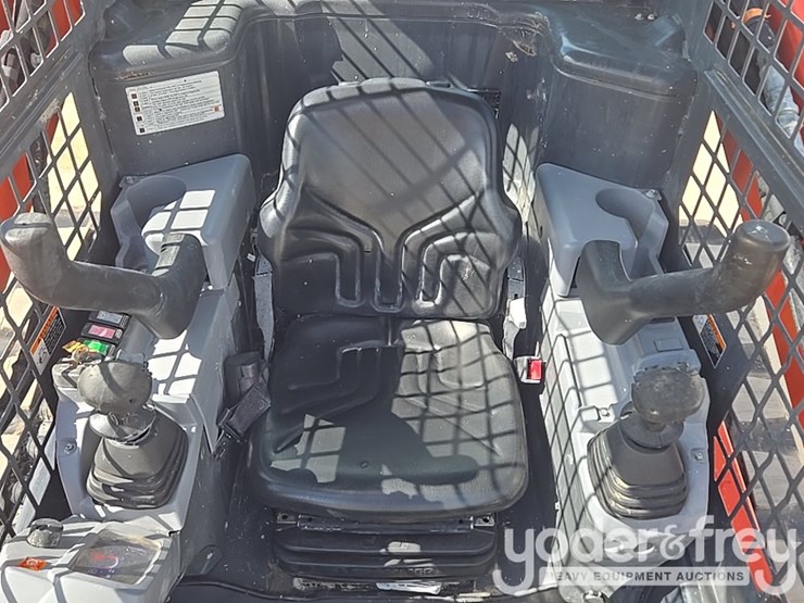 2020-kubota-svl65-2-image-68