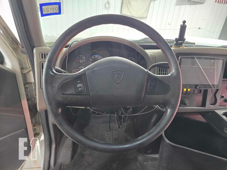 2013-international-3000-image-10