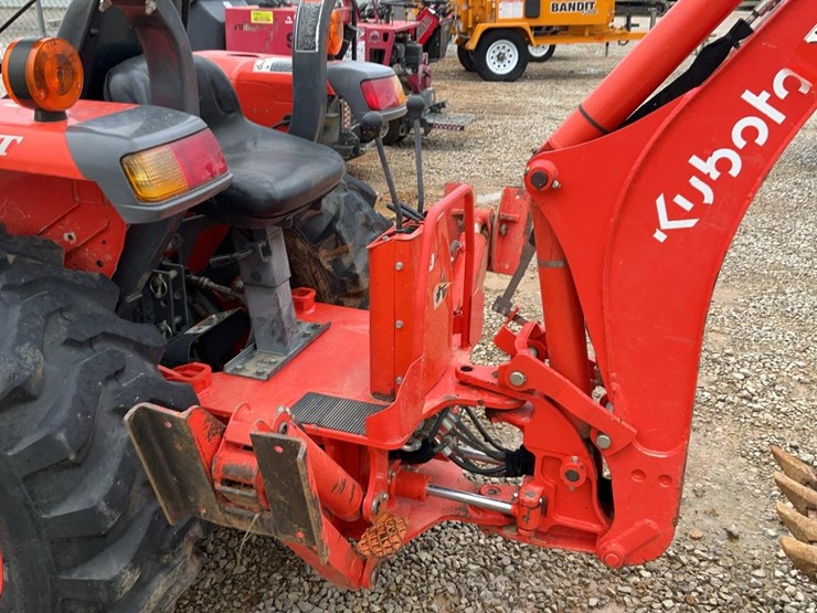 2021-kubota-l2501-image-30