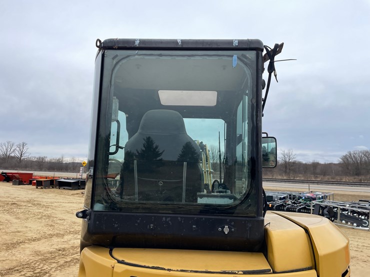 2014-caterpillar-303.5-image-18