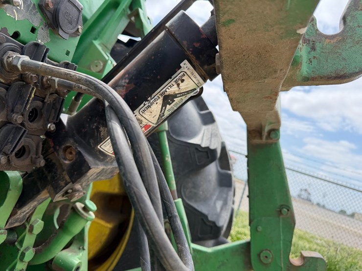 1998-john-deere-8300-image-21