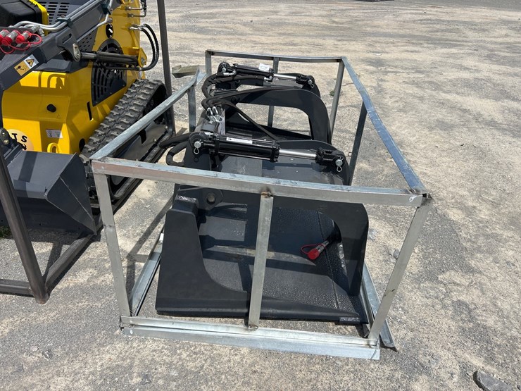 #12-•-72”-skid-steer-grapple-bucket-image-2