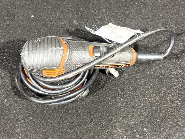 #789-•-black-and-decker-palm-sander-image-3