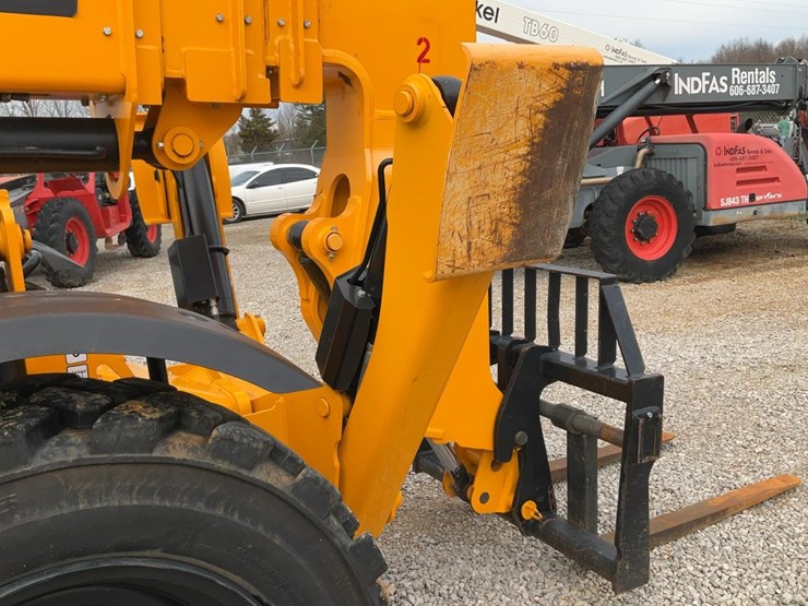 2022-jcb-510-56-image-47