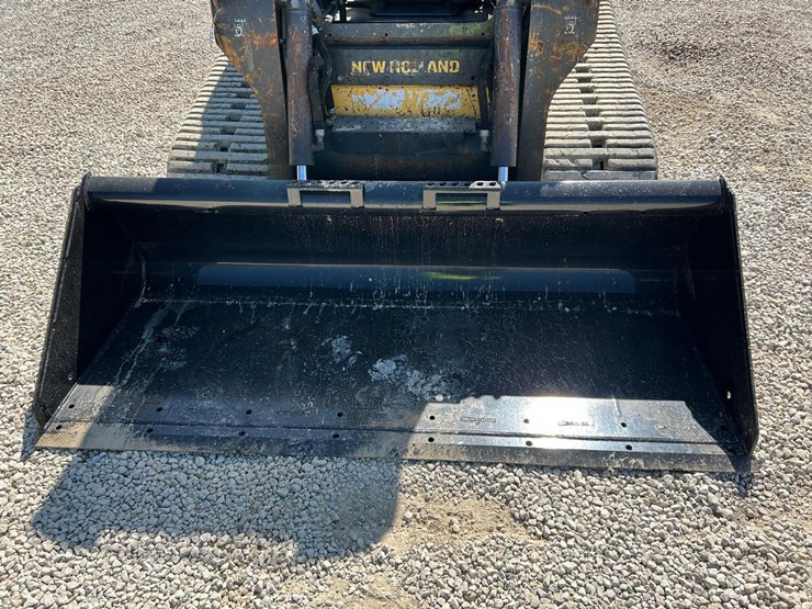 new-holland-c232-image-9