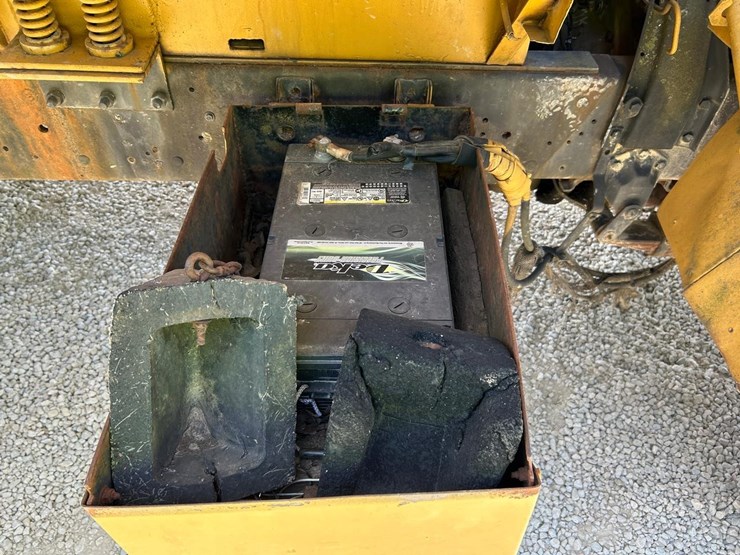 1983-caterpillar-3208-image-10