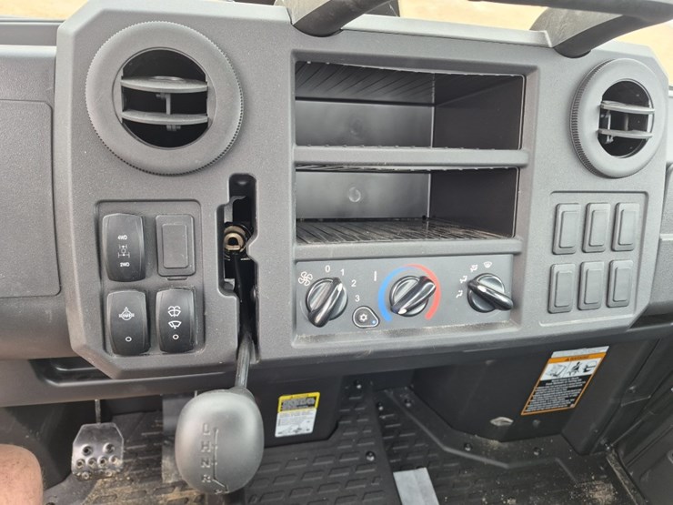 john-deere-gator-image-10