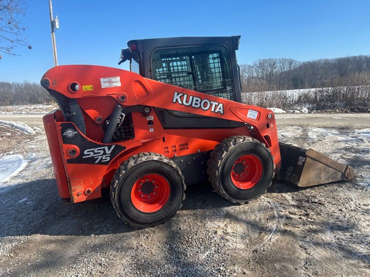 2018-kubota-ssv75-image-17