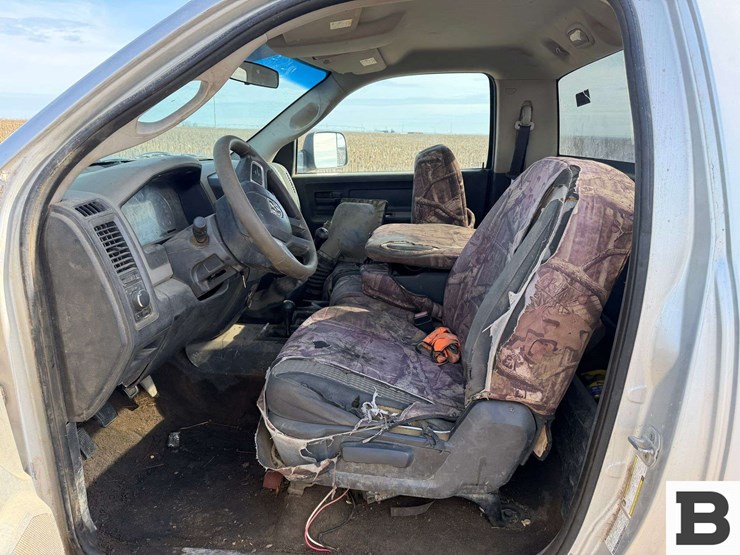 2011-dodge-ram-2500-image-21