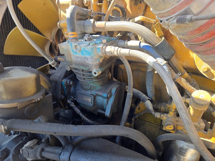 2005-peterbilt-379-image-36