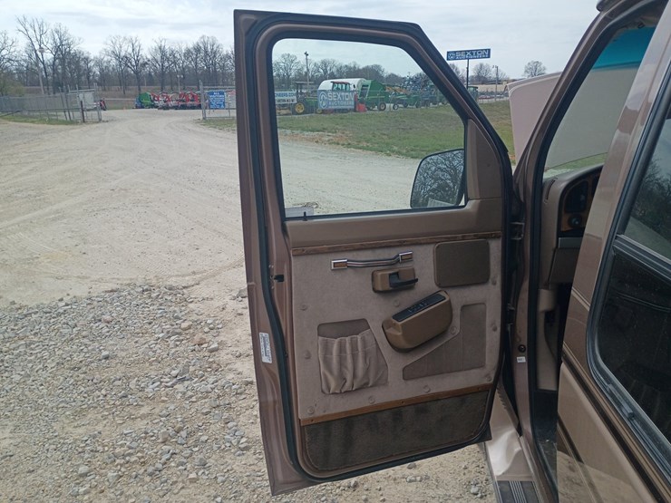 1992-ford-e150-image-30