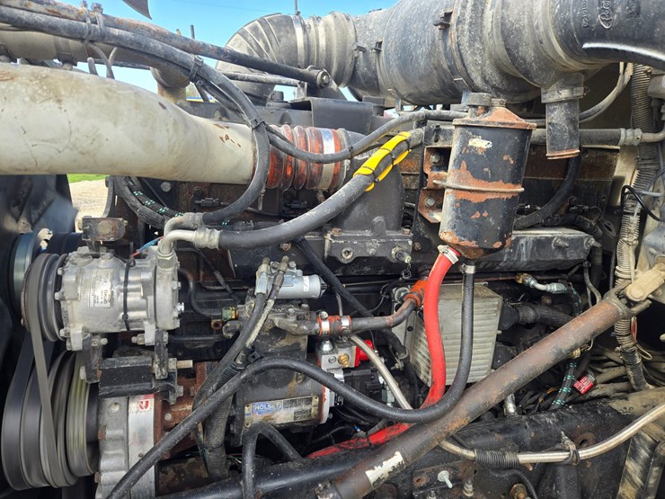 1996-peterbilt-377-image-34