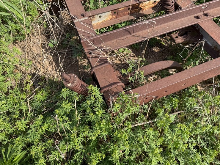 #45299-•-12'-chisel-plow-image-10