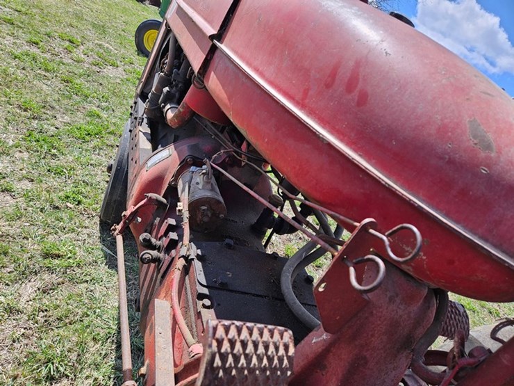 #525-•-farmall-super-m-tractor-image-27