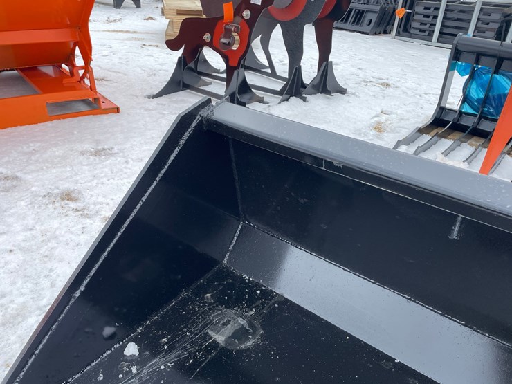 #2041-•-skid-steer-mount-78"-bucket-with-blade-image-10