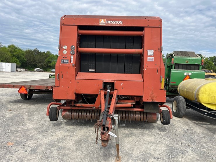 hesston-856a-image-2