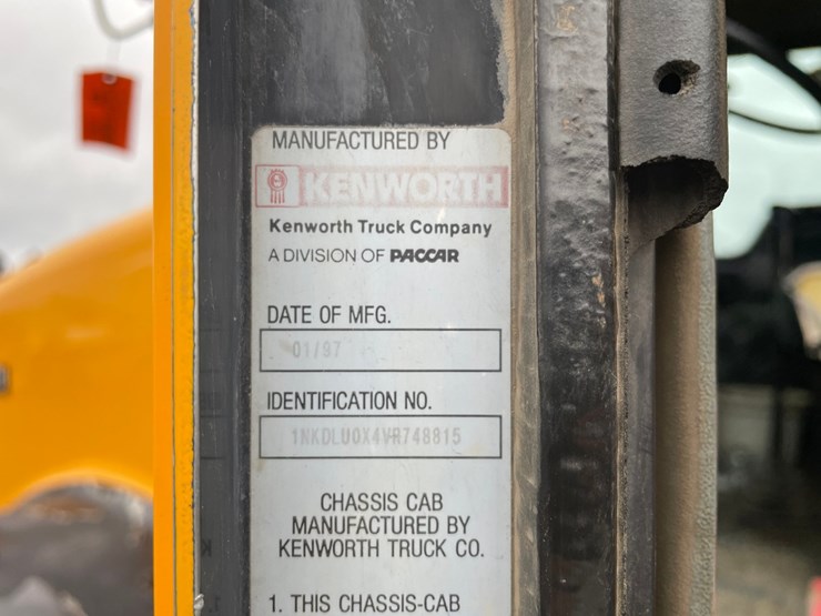 1997-kenworth-t800-image-9