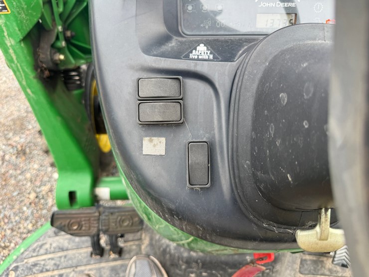 john-deere-4120-image-45