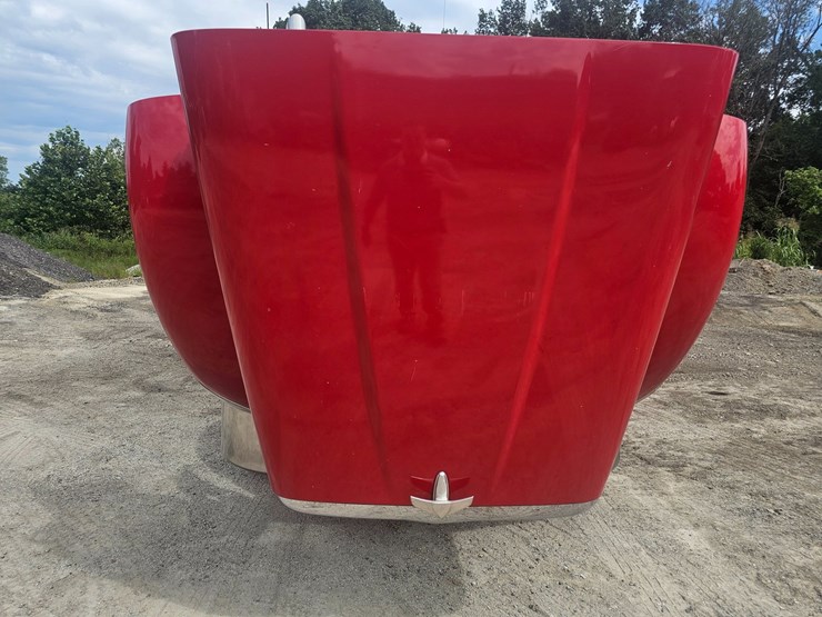 2012-peterbilt-384-image-56