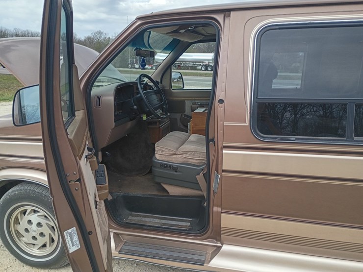 1992-ford-e150-image-29