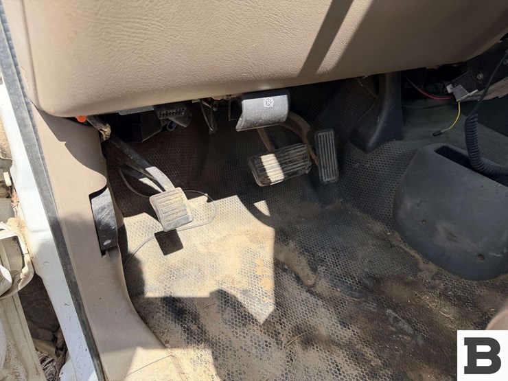 2005-chevrolet-silverado-1500-image-23