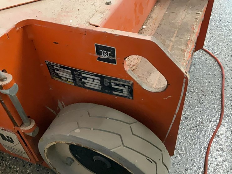 #314-•-2018-snorkel-tm12e-manlift-image-7