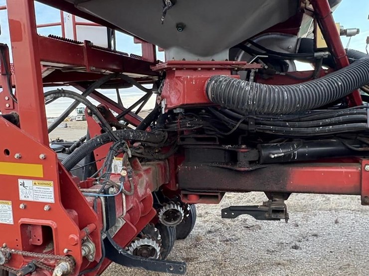 2012-case-ih-1250-image-32