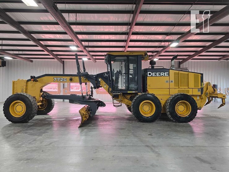 2012-deere-772g-image-5