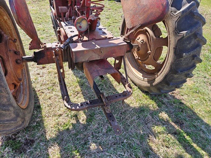 #526-•-farmall-h-tractor-image-15