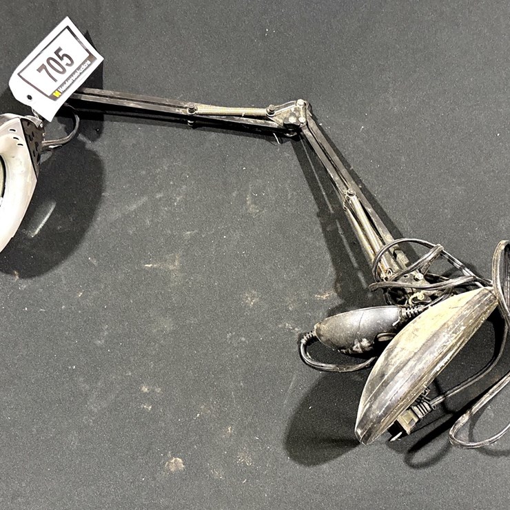 #705 • ARCHITECT LAMP WITH MAGNIFYING GLASS