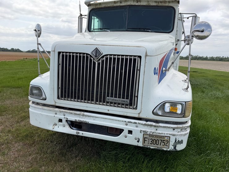 2000-international-9200-image-38