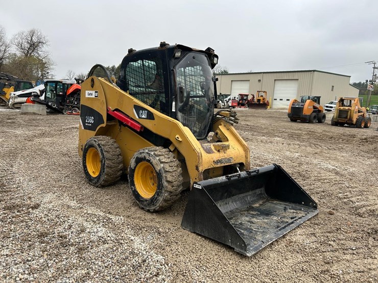 caterpillar-256c-image-6