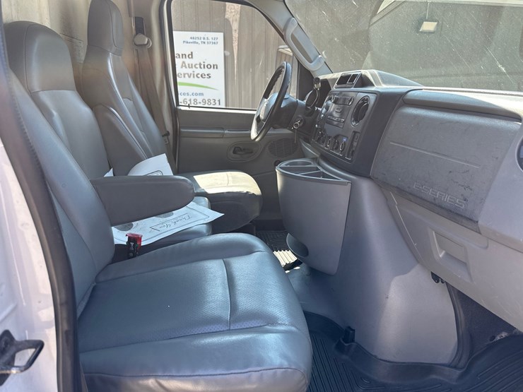 2011-ford-e450-image-4