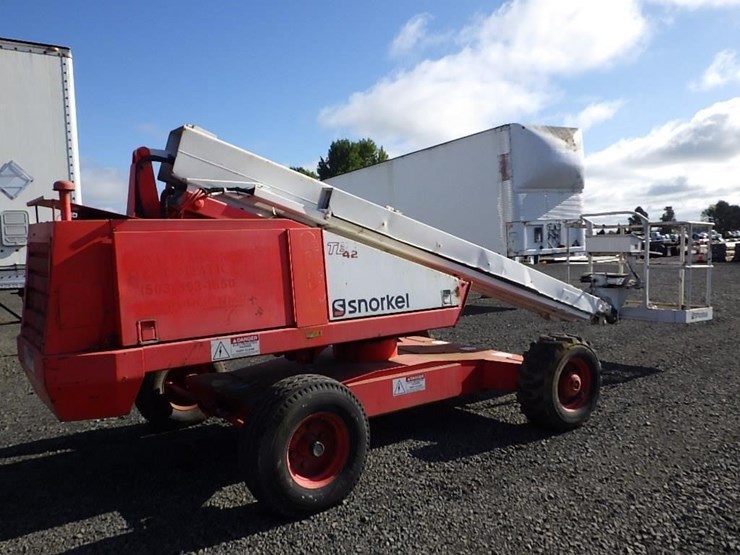 snorkel-a42r-telescopic-boom-lift-image-5
