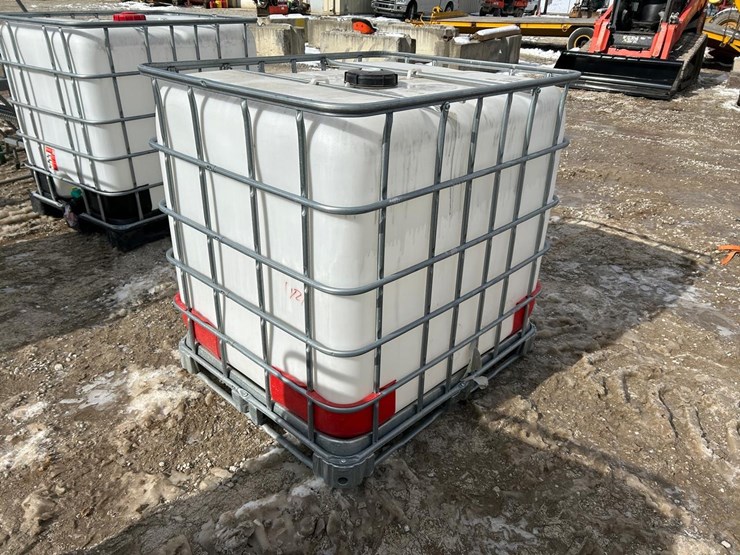 water-tank-tote-image-3