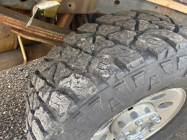 2010-ford-f250-xl-image-14