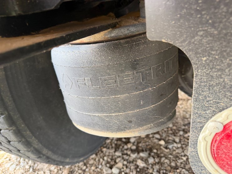 #45283-•-2016-freightliner-cascadia-daycab-truck-tractor-vin:-3akjgedv9gsgy4090-image-15