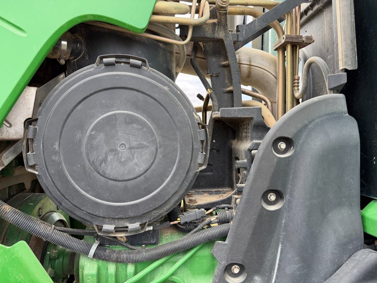 2010-john-deere-8270r-image-49