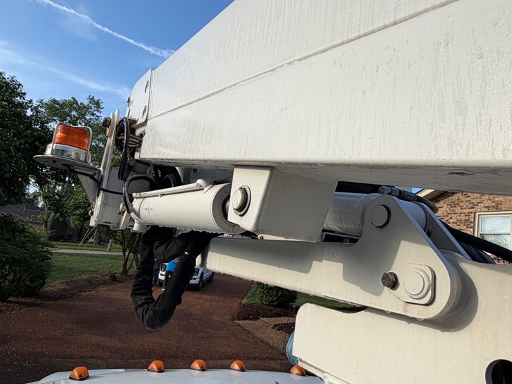 2011-ford-f450-image-11