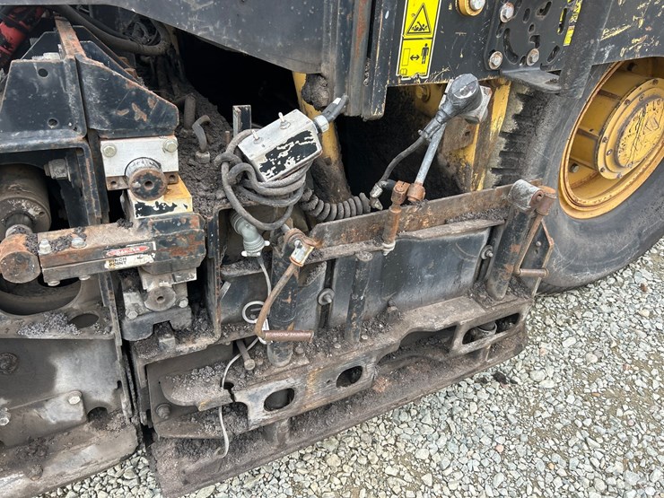 caterpillar-ap-600d-image-24