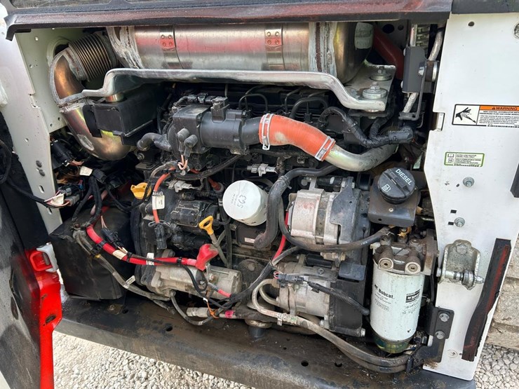 2022-bobcat-t770-image-15