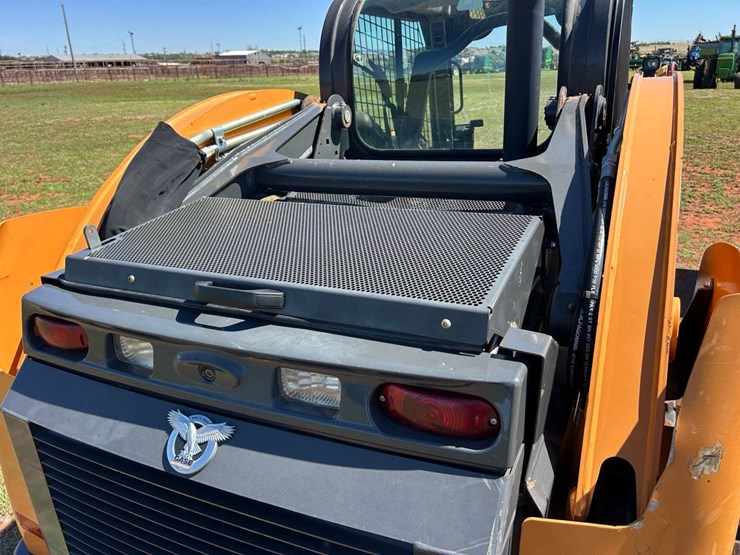 2022-case-tv450b-image-5