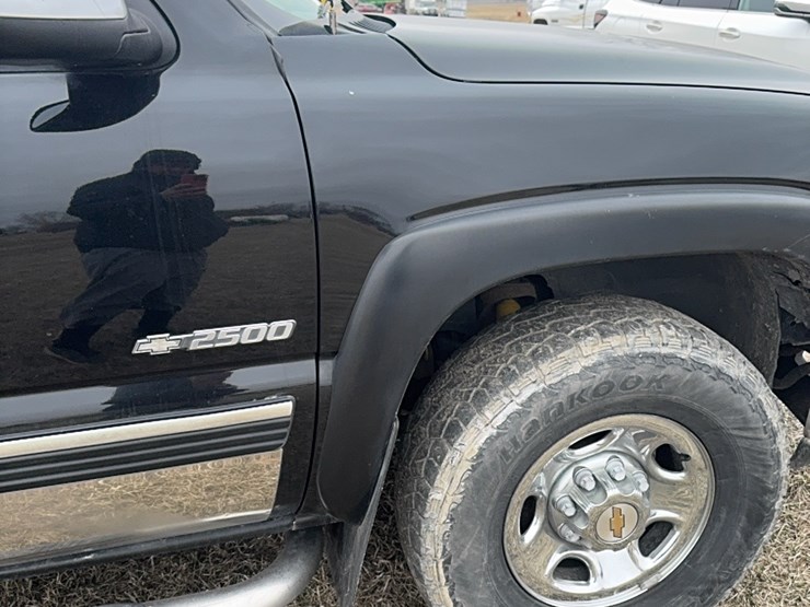 2001-chevrolet-2500-image-11