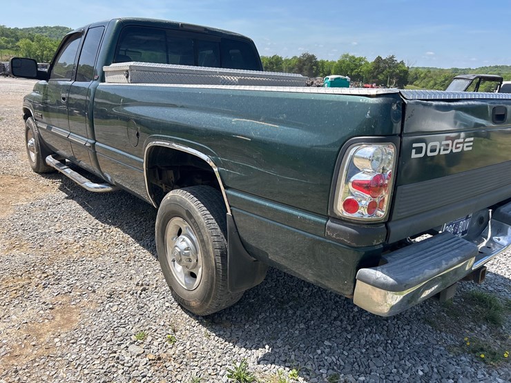 2000-dodge-ram-2500-image-3