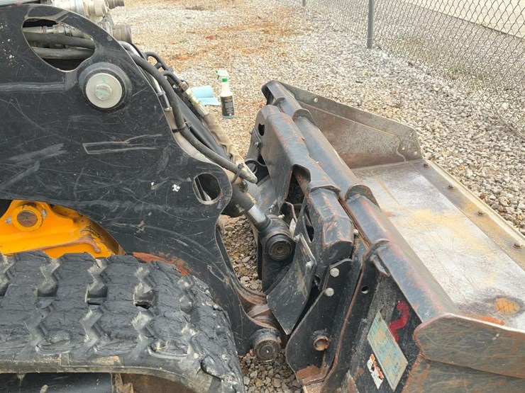 2022-jcb-215t-image-35