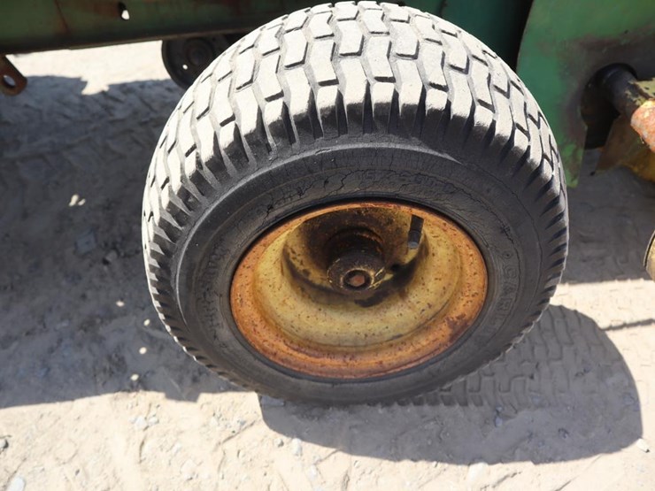 john-deere-110-image-9