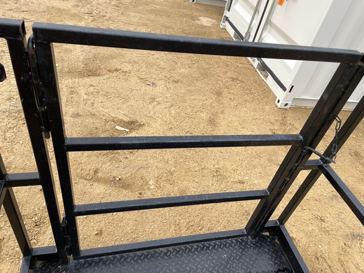 #7531-•-8'-work-platform-with-fork-pockets-image-12